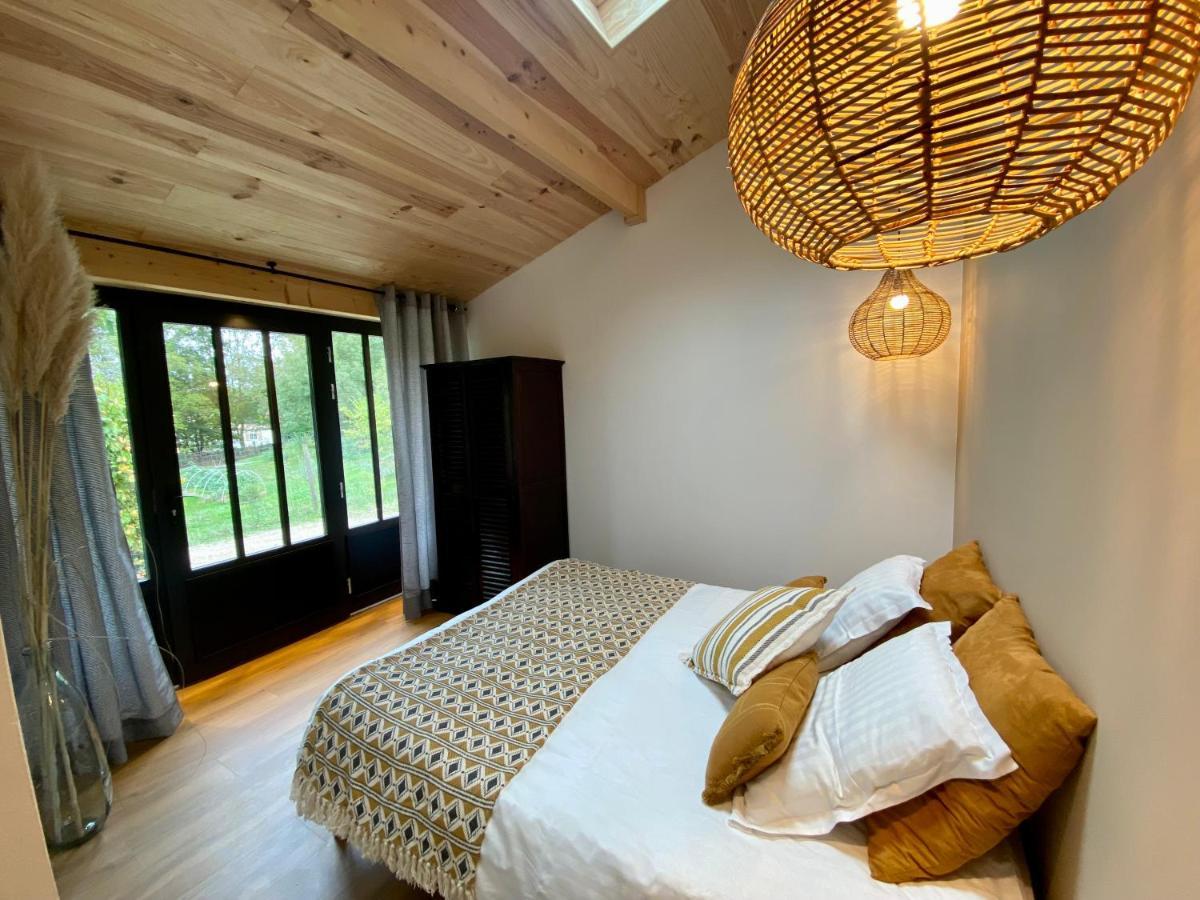 Le Logis De La Brumanderie - Saintes Fontcouverte  Room photo