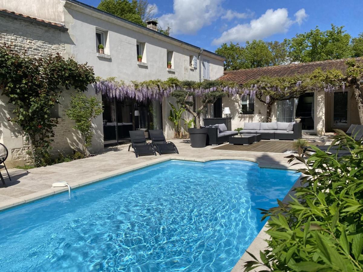 Le Logis De La Brumanderie - Saintes Fontcouverte  Exterior photo