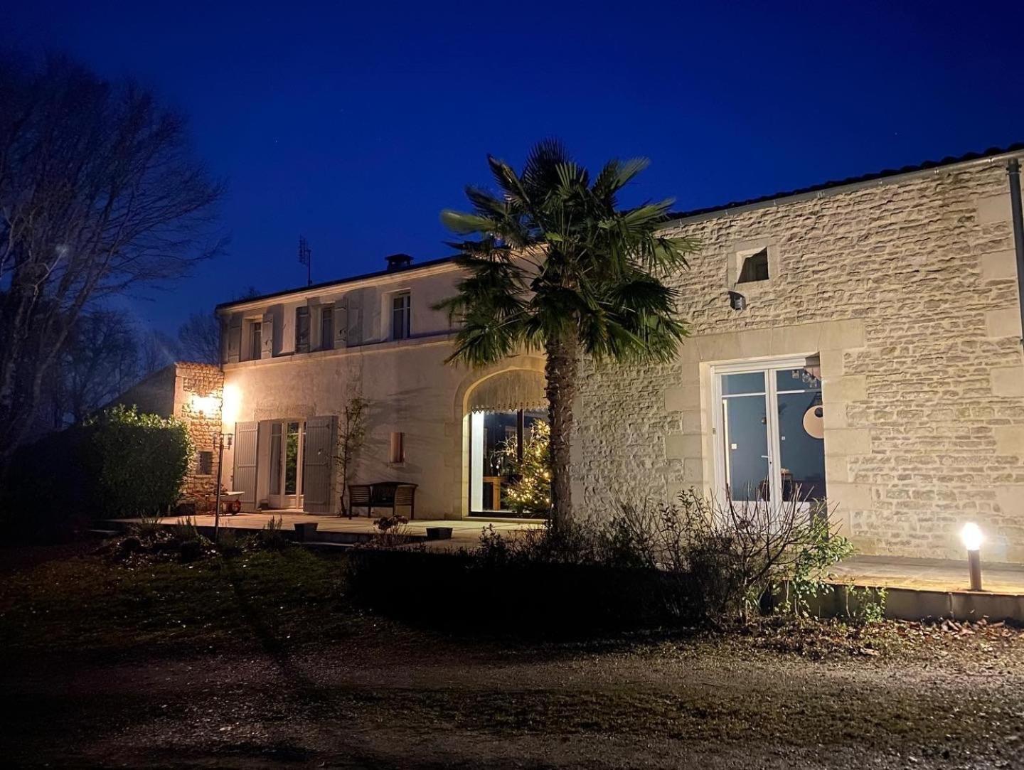 Le Logis De La Brumanderie - Saintes Fontcouverte  Exterior photo